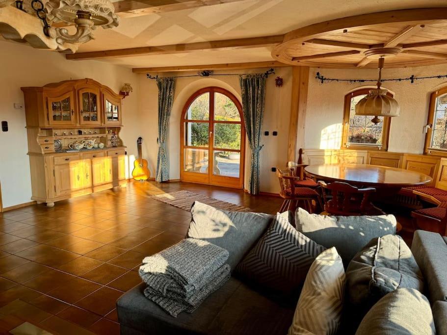 Romantisches Alpenchalet - Mit Sauna Und Kamin - Ruhig Und Zentral Bad Tölz Zewnętrze zdjęcie