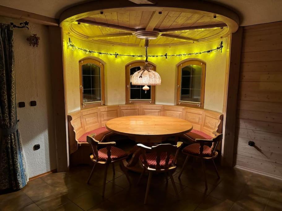 Romantisches Alpenchalet - Mit Sauna Und Kamin - Ruhig Und Zentral Bad Tölz Zewnętrze zdjęcie