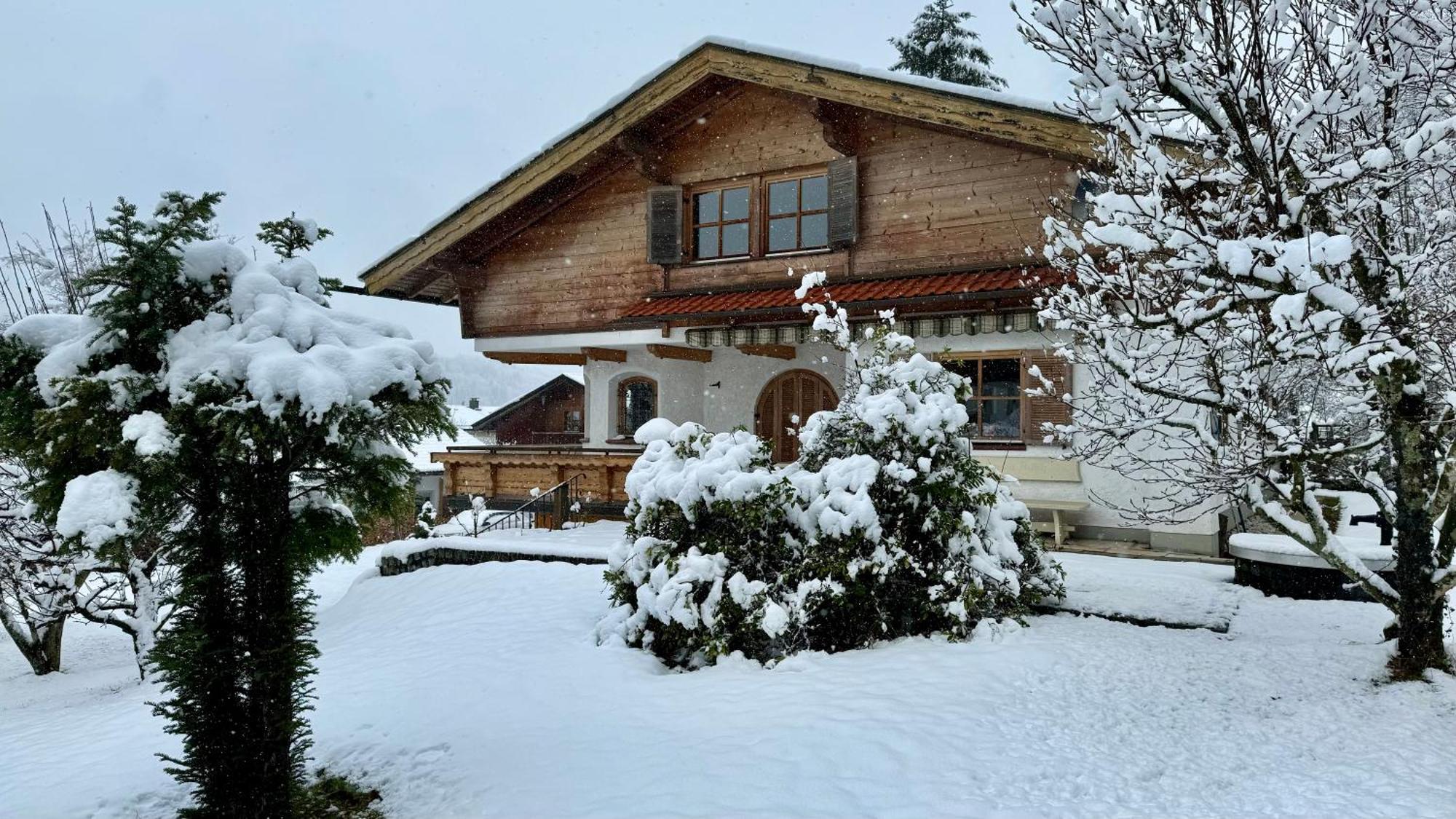 Romantisches Alpenchalet - Mit Sauna Und Kamin - Ruhig Und Zentral Bad Tölz Zewnętrze zdjęcie